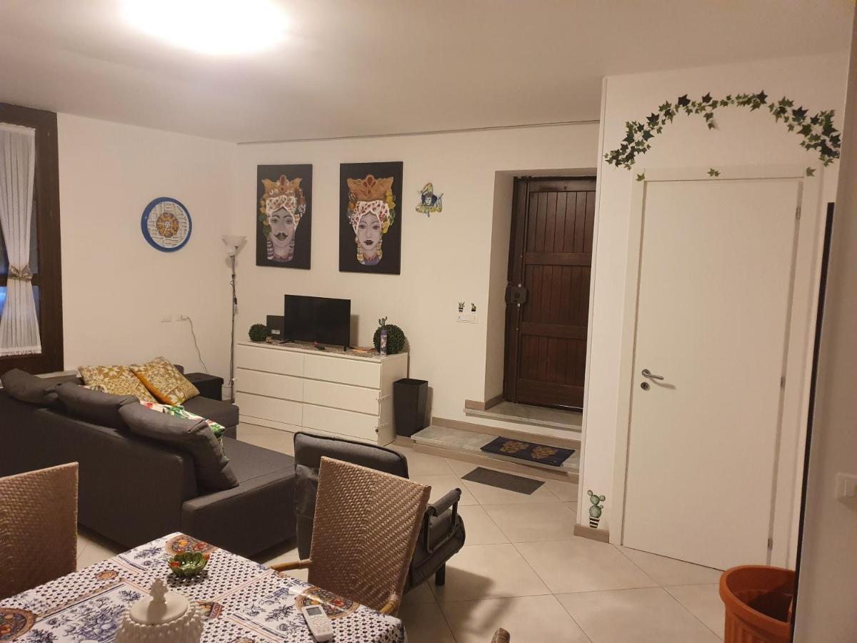 Aspettando Vossia Apartment Palermo Luaran gambar